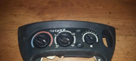 Renault Megane I Climate control unit 655739w 100840
