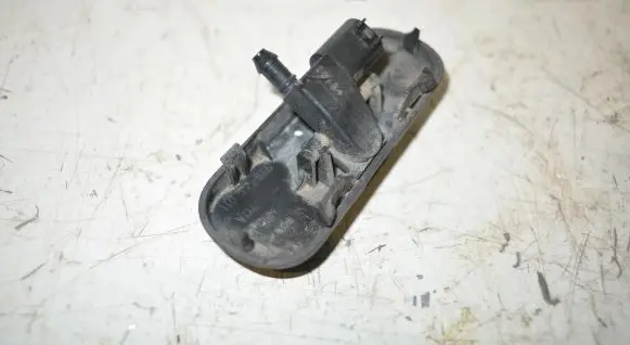 Volkswagen Touran I Windshield washer spray nozzle 1T0955986