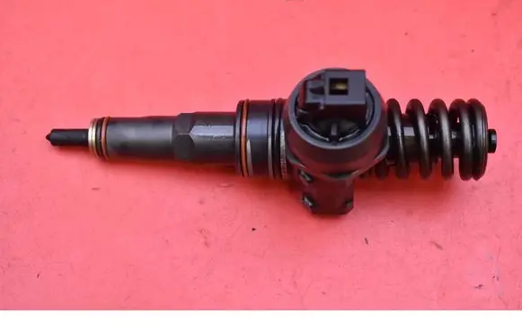 Skoda Fabia Mk1 (6Y) Fuel injector 038130073AJ
