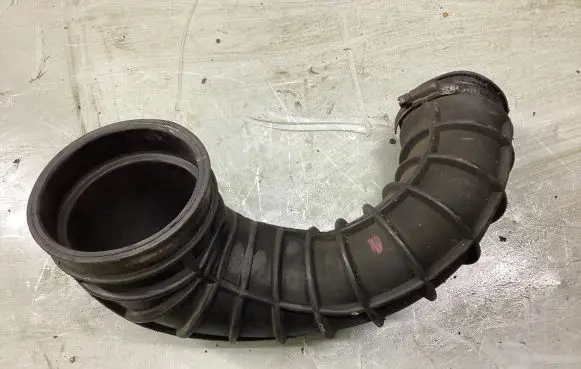 Volvo S60 Air intake hose/pipe 8634143