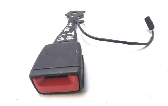 Audi A4 S4 B9 Front seatbelt buckle 4M0857755E