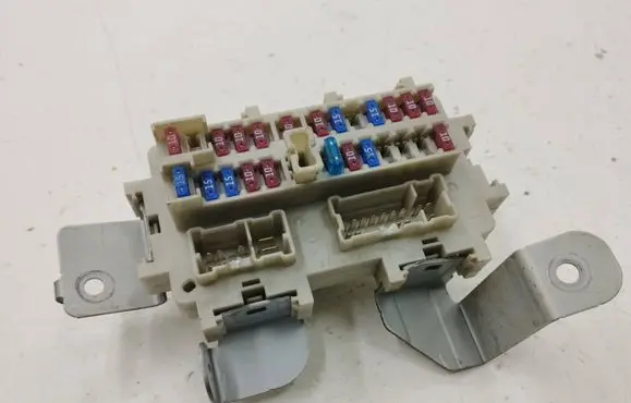Nissan Murano Z50 Fuse module AM60A 6L04 1534