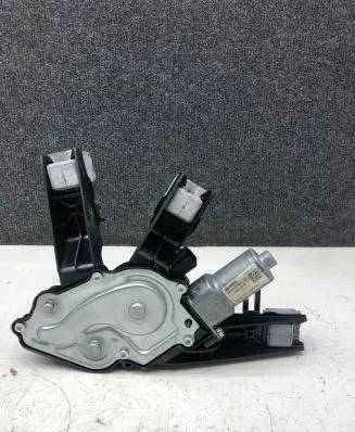 Citroen C4 II Picasso Rear window wiper motor 9677680580