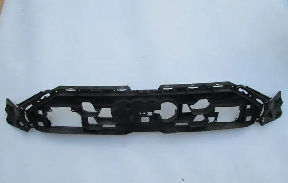Audi A6 S6 C8 4K Front grill 4K0807233F