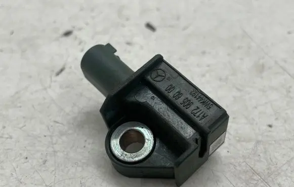 Mercedes-Benz E W212 Airbag deployment crash/impact sensor A1729056000