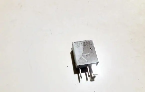 Volkswagen Caddy Other relay 1k0951253 v23374-a1601-x004