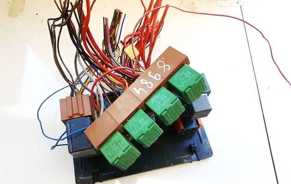Mercedes-Benz Sprinter W901 W902 W903 W904 Fuse box set 9015450640 9015450740