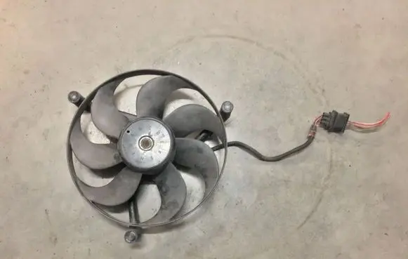 Seat Ibiza III (6L) Radiator cooling fan shroud 6X0959455C 250806 881060902