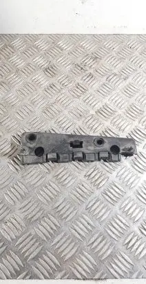 Volvo S60 Fender mounting bracket 31448917