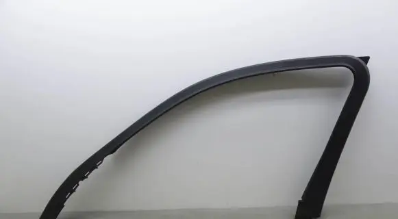 BMW X3 G01 Door glass trim 7410298