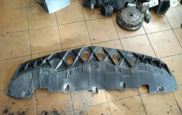 Mercedes-Benz B W245 Front bumper skid plate/under tray A1698850136