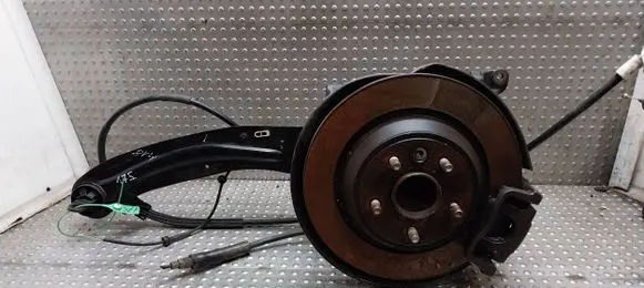 Rear wheel hub spindle/knuckle