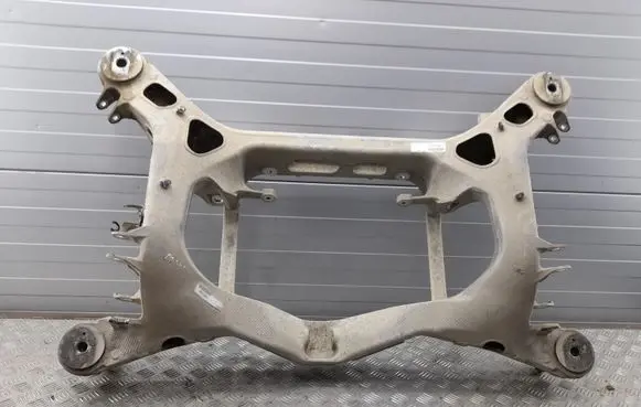 Porsche Panamera (970) Rear subframe 970331151 97033105105