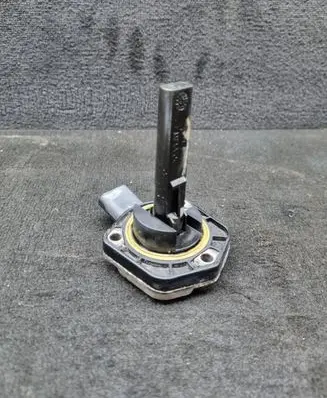 Audi Q7 4L Oil level sensor 06E907660