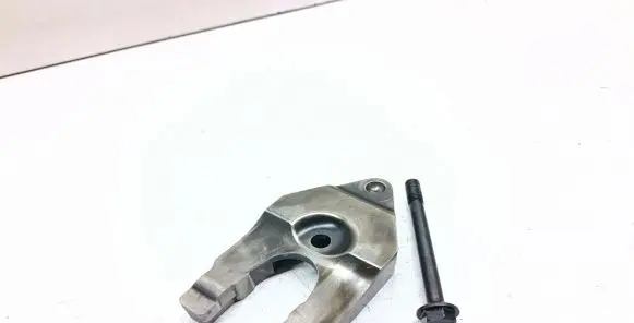 Nissan Pathfinder R51 Fuel Injector clamp holder