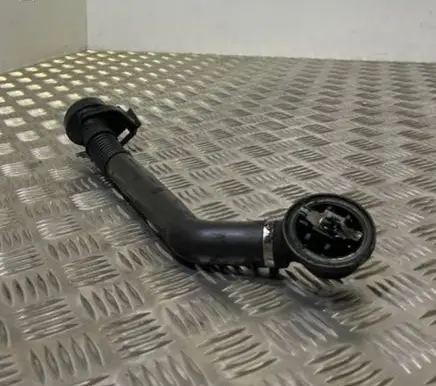 Mercedes-Benz Sprinter W906 Oil fill pipe A6510100169
