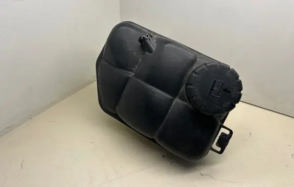 Mercedes-Benz E W211 Coolant expansion tank/reservoir 2115000049