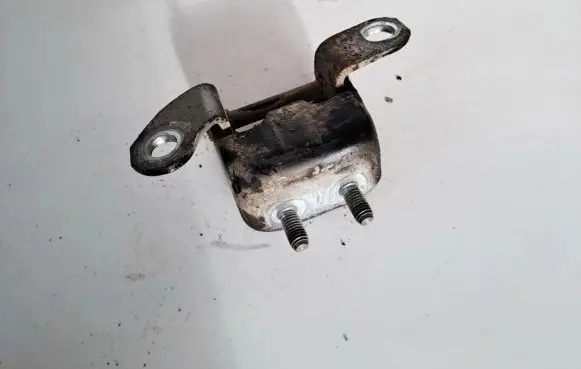 Toyota Yaris Verso Tailgate/trunk/boot hinge 