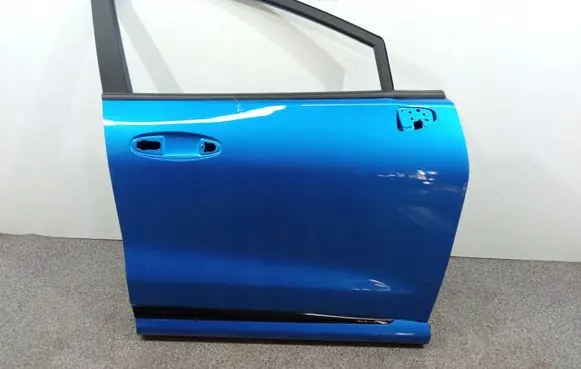 Ford Puma Front door