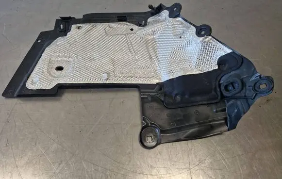 Mercedes-Benz GLC C253 Heat shield in engine bay A2536208200