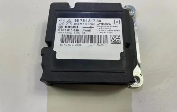 Peugeot 3008 I Airbag control unit/module 9675181780 0285010830