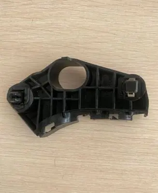 Lexus GS 300 350 430 450H Front bumper mounting bracket