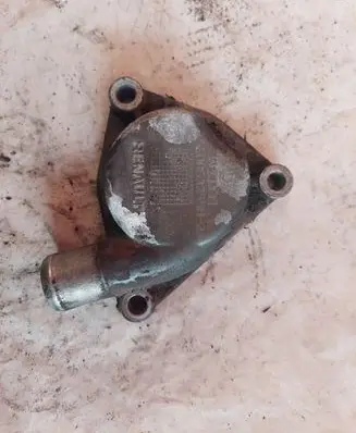 Opel Astra J Thermostat housing 56006325582A