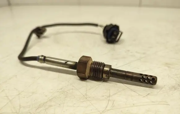 Chevrolet Cruze Lambda probe sensor 96832667 1017031700138