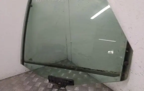 Audi 100 S4 C4 Rear side window 43R001025