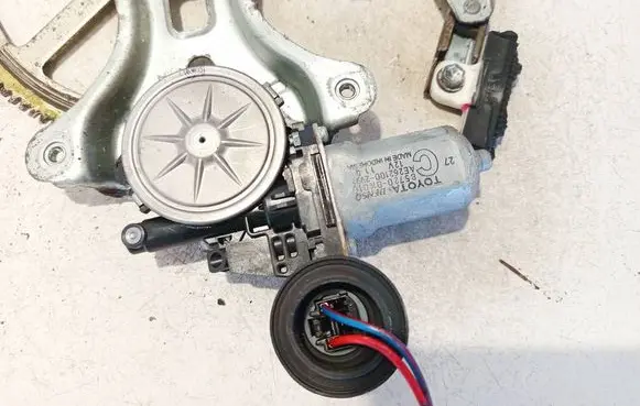 Front door window regulator motor