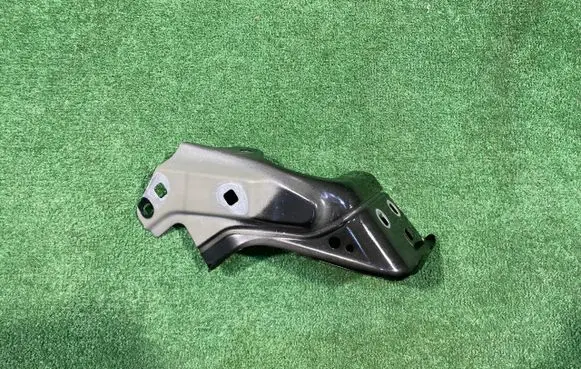 Renault Captur II Fender mounting bracket 625B41240