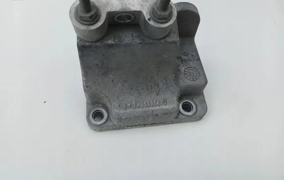Dodge Durango Engine mount bracket 04726022AB
