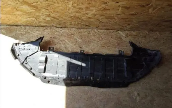 Volvo S90, V90 Front bumper skid plate/under tray 31383627