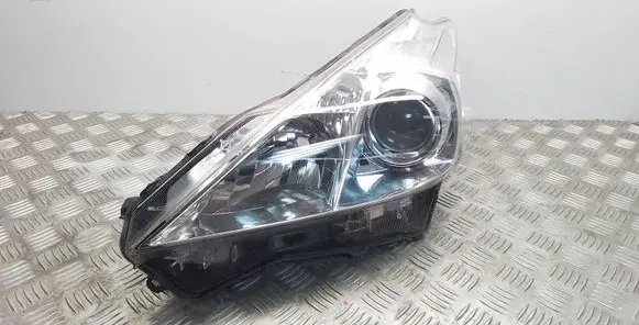 Toyota Prius+ (ZVW40) Headlight/headlamp