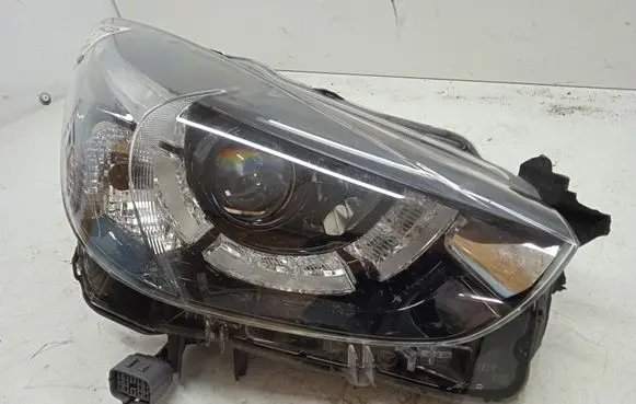 Mazda 2 Headlight/headlamp 2403162