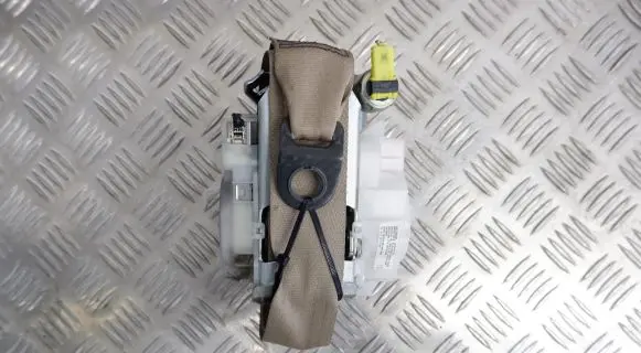 Lexus IS 220D-250-350 Front seatbelt 7321053140