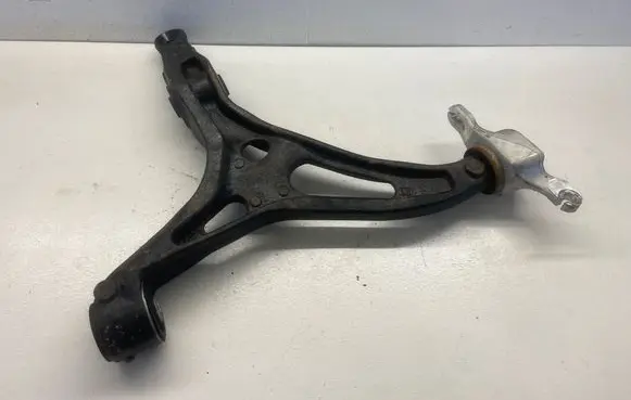Front lower control arm/wishbone