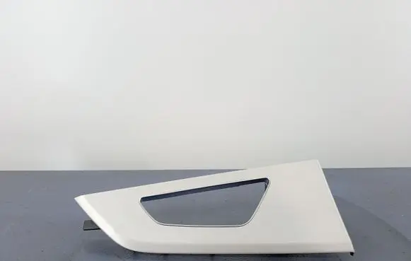 Audi Q7 4M Side skirt rear trim 4M8867449T