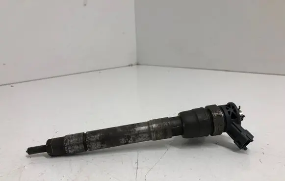 Fuel injector