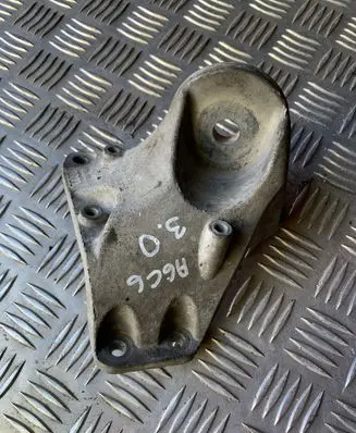 Audi A6 S6 C6 4F Gearbox mounting bracket 4F0399113B
