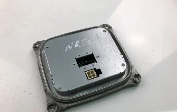 Audi A4 S4 B8 8K Light module LCM 8K0907472