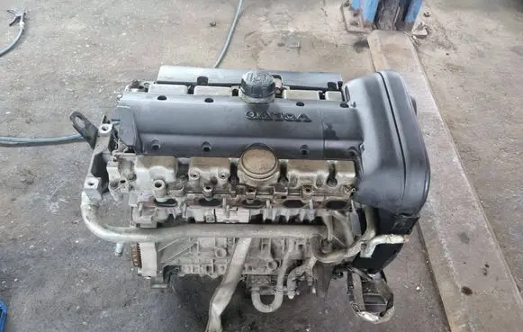 Volvo S80 Engine B5244S 3855710