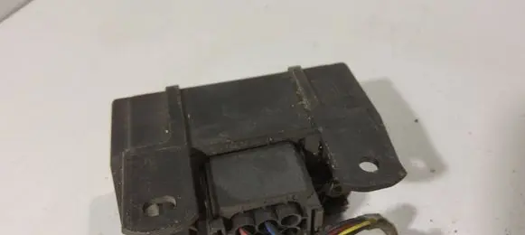 Mercedes-Benz A W168 Glow plug pre-heat relay 0255452832 899075000