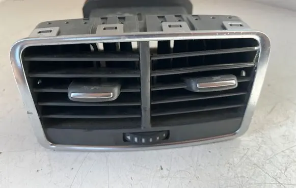 Audi A6 S6 C6 4F Rear air vent grill 4F0819203B