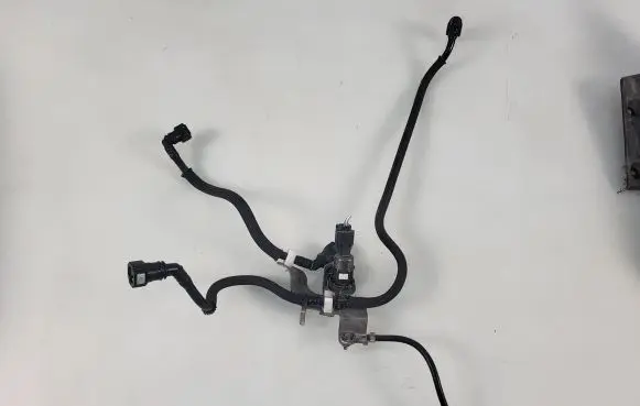 Nissan X-Trail T32 Fuel pressure sensor 166398000R