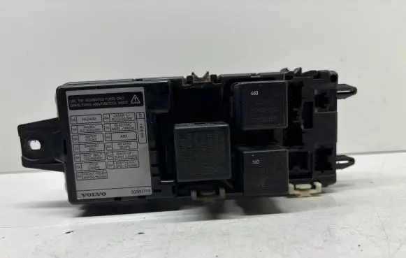 Volvo S40, V40 Fuse box set 30889703