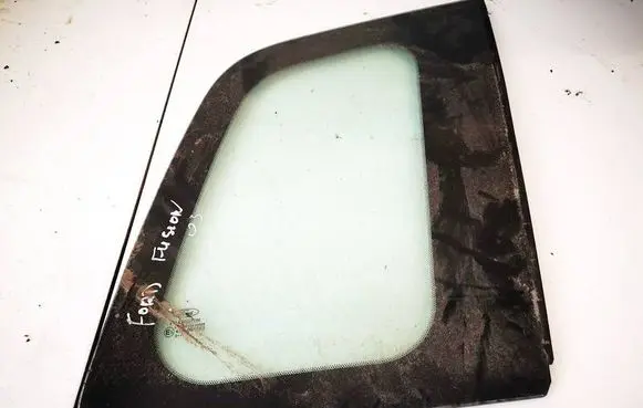 Ford Fusion Rear side window as2