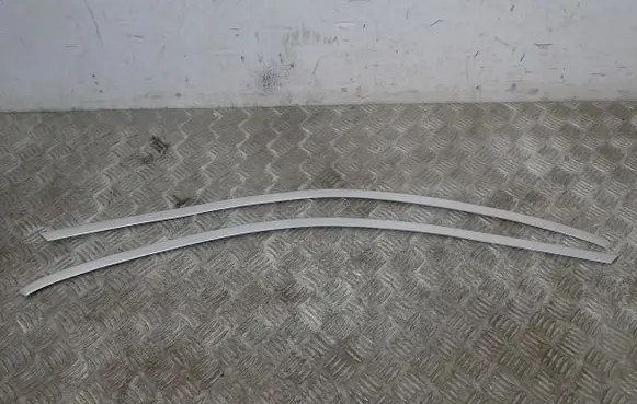 Windshield/front glass wiper blade
