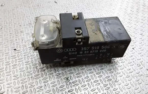 Coolant fan relay
