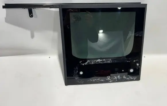 Land Rover Defender Front door window/glass (coupe) L8B2-25828
